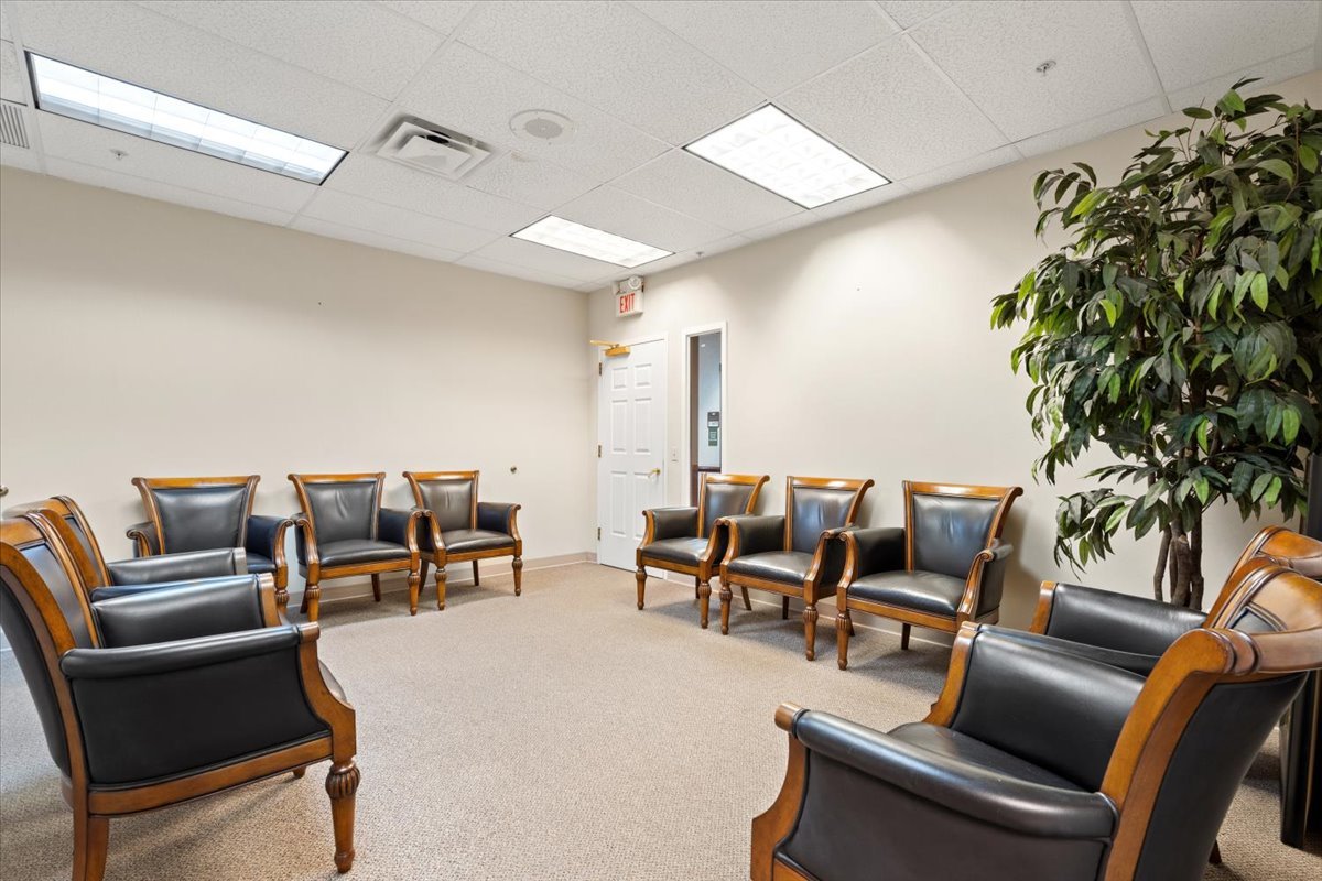 912 Northwest Highway #206, Fox River Grove, IL 60021