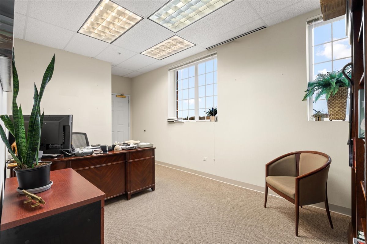 912 Northwest Highway #206, Fox River Grove, IL 60021