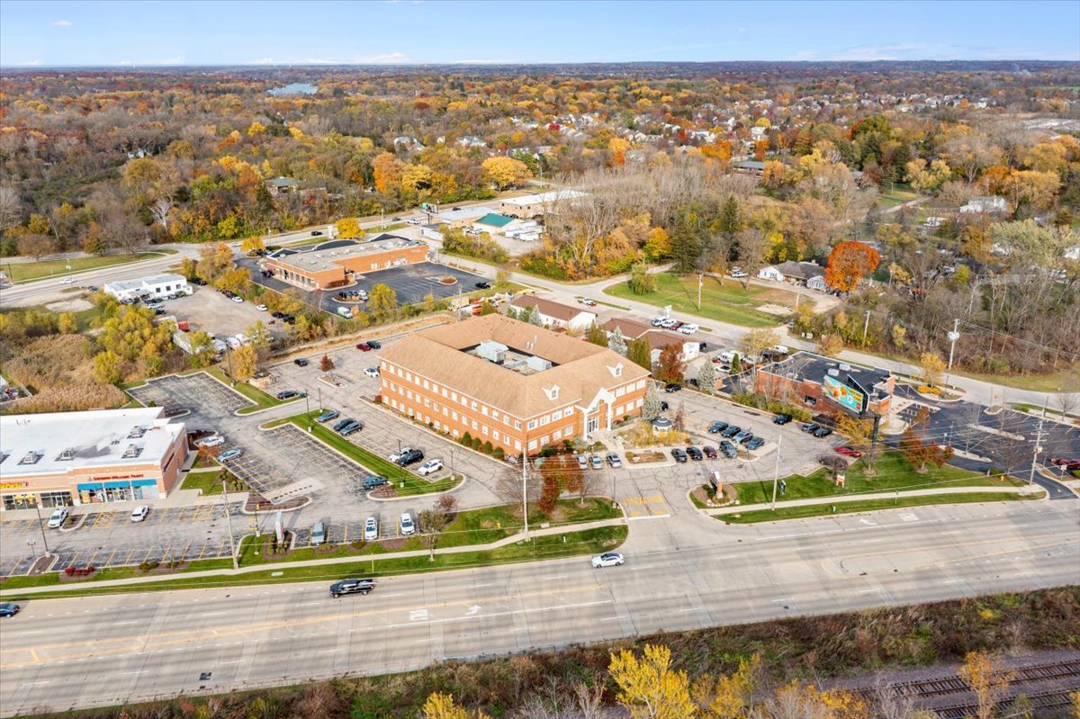 912 Northwest Highway #206, Fox River Grove, IL 60021