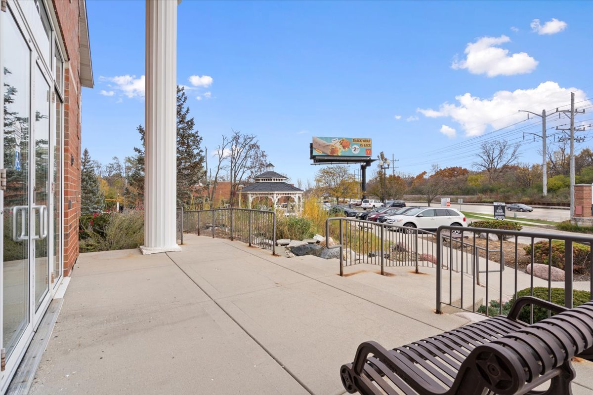 912 Northwest Highway #206, Fox River Grove, IL 60021