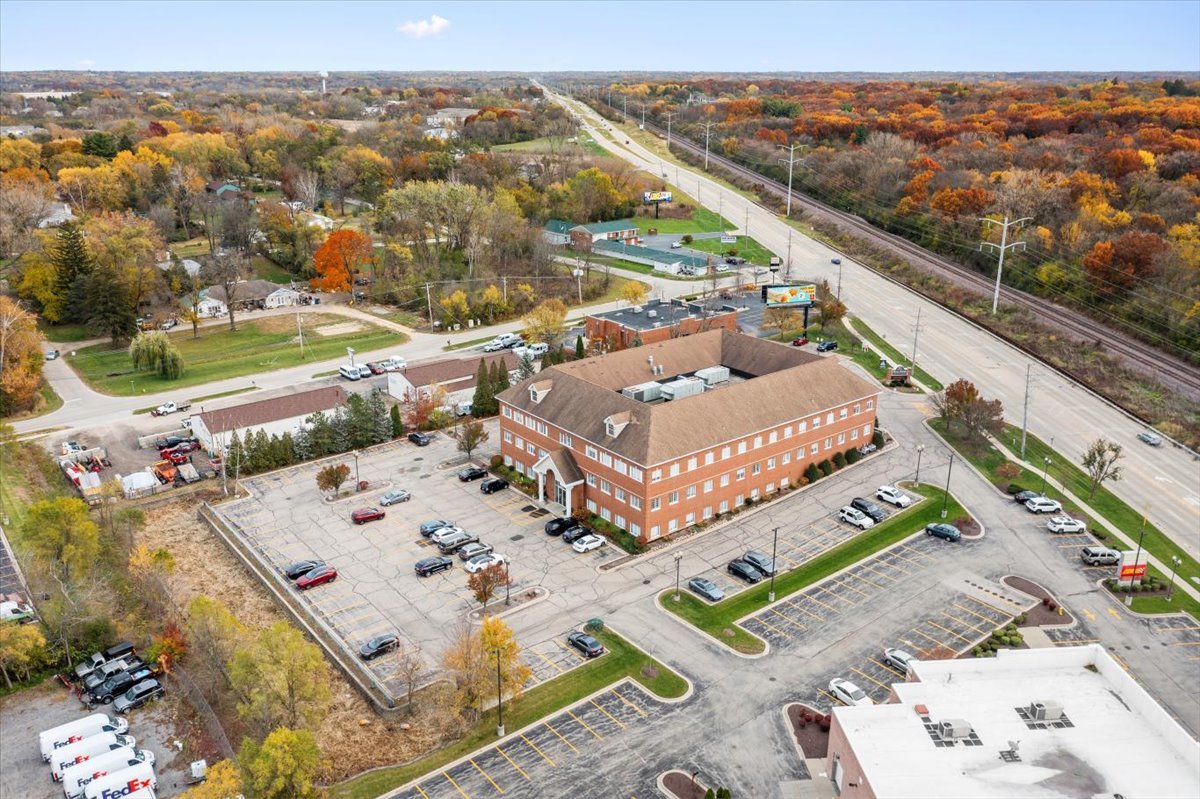 912 Northwest Highway #206, Fox River Grove, IL 60021