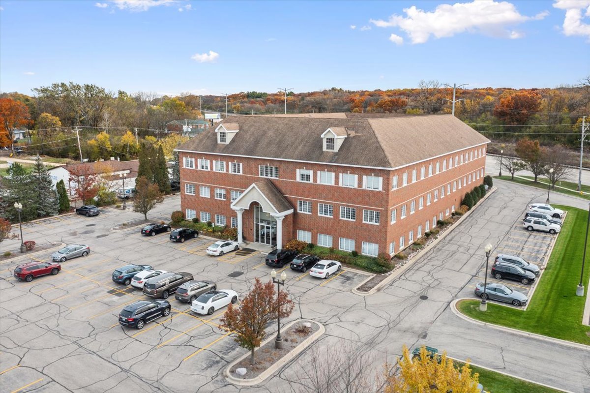 912 Northwest Highway #206, Fox River Grove, IL 60021