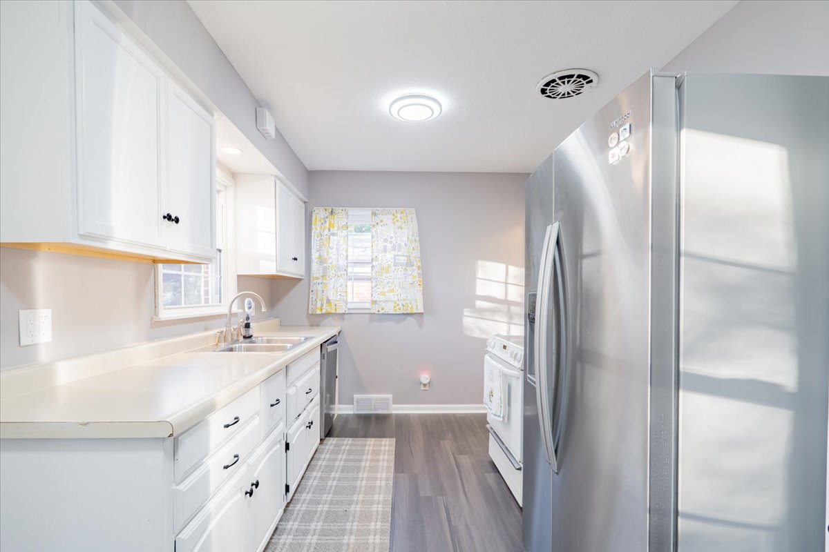 27 University Court, Normal, IL 61761