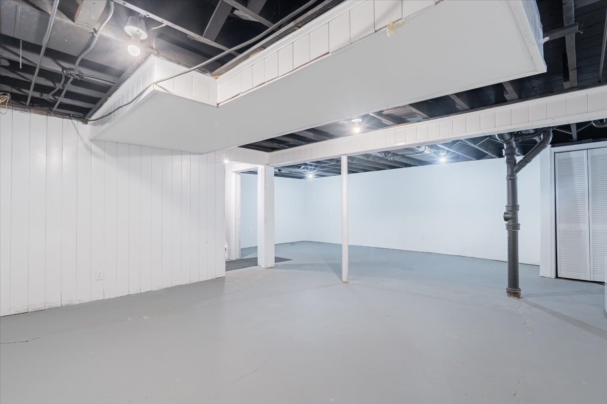 27 University Court, Normal, IL 61761