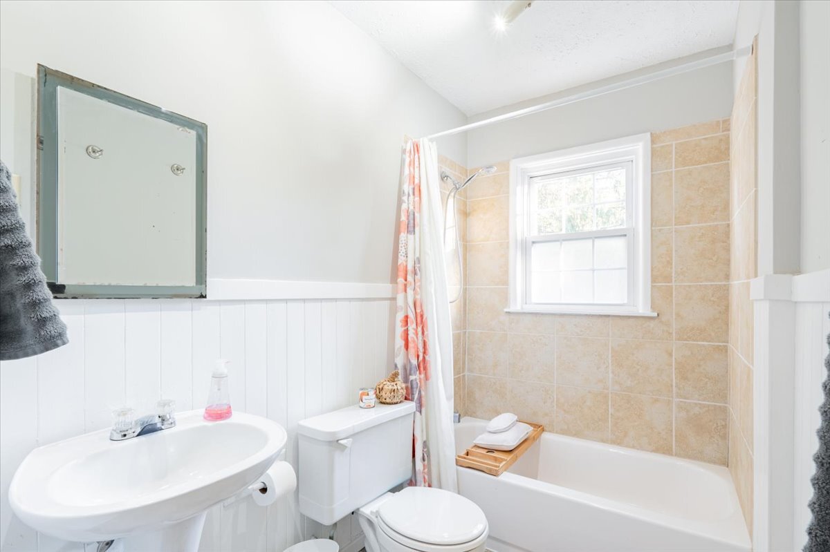 27 University Court, Normal, IL 61761