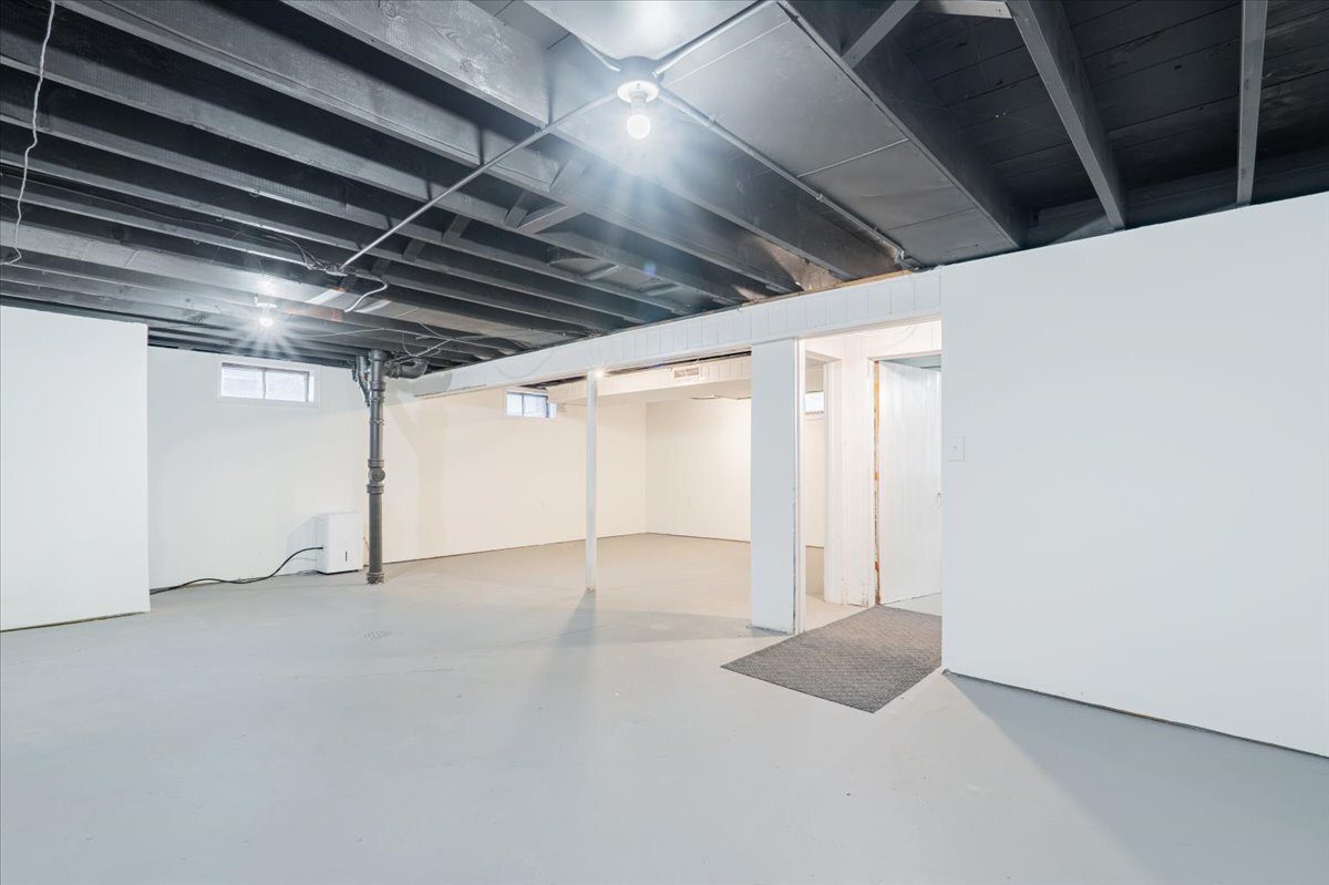 27 University Court, Normal, IL 61761