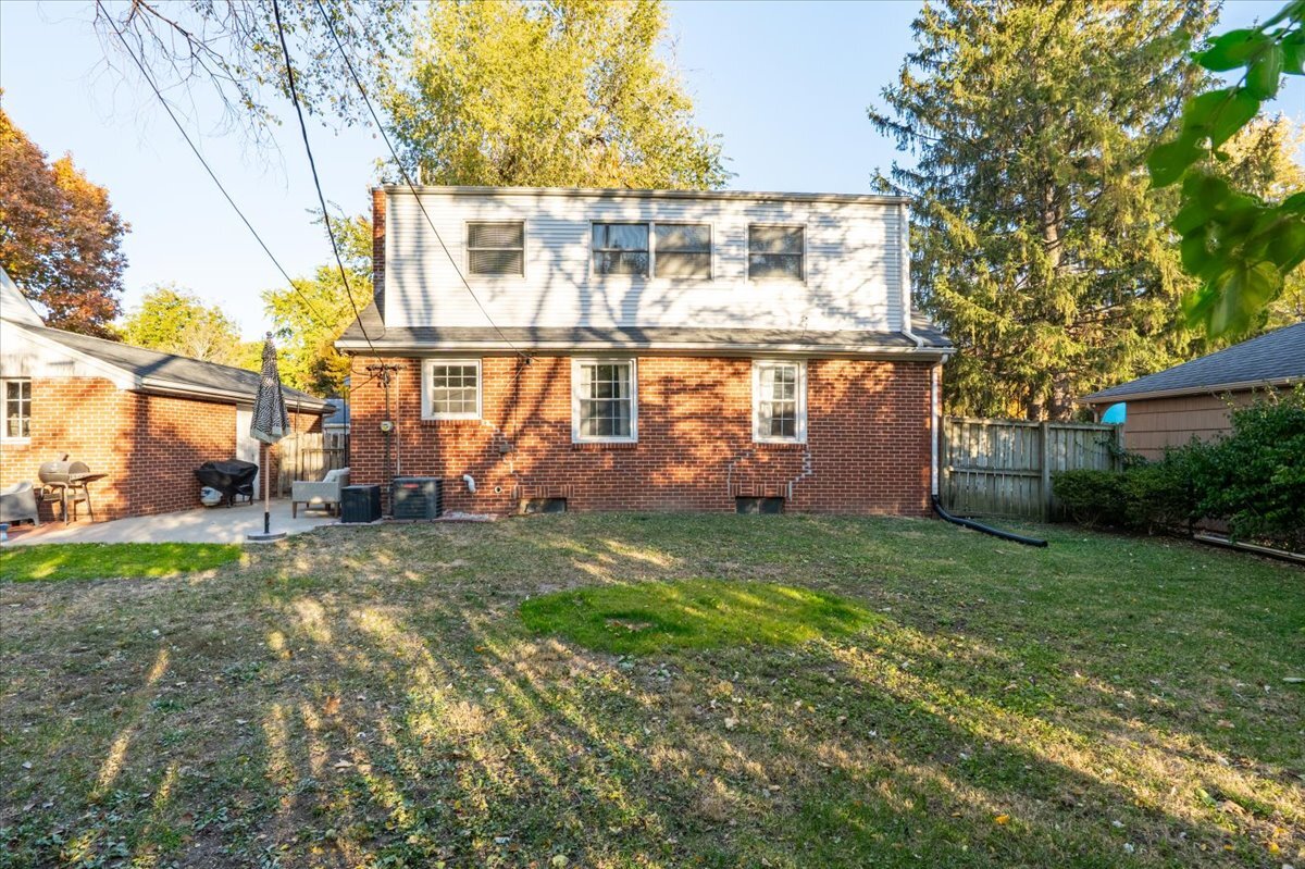 27 University Court, Normal, IL 61761