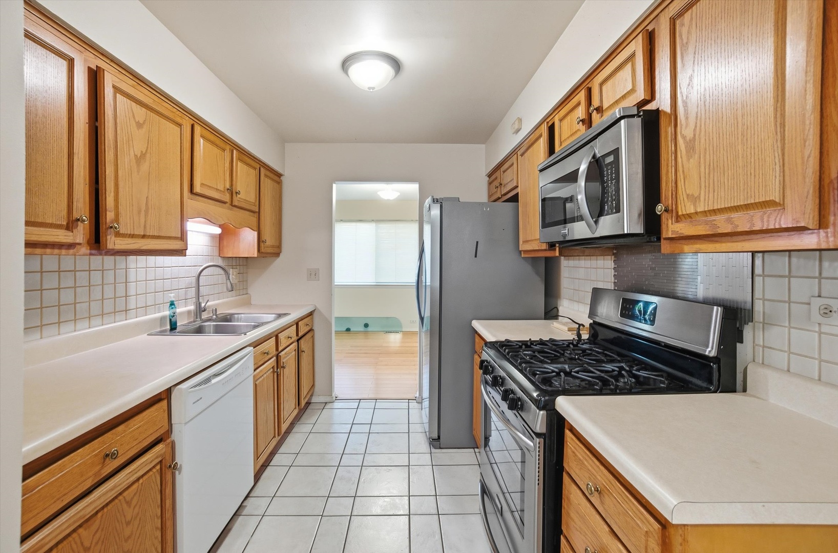 413 Buffalo Trail, Wheeling, IL 60090