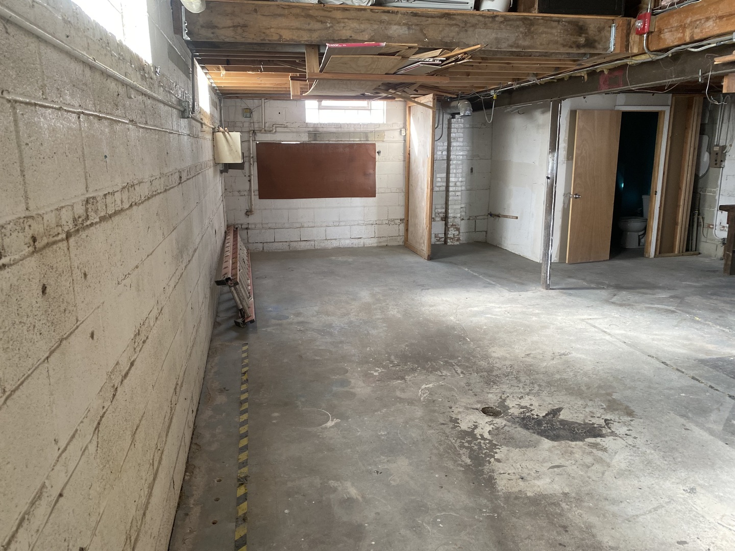 2200 S 1st Avenue, North Riverside, IL 60546