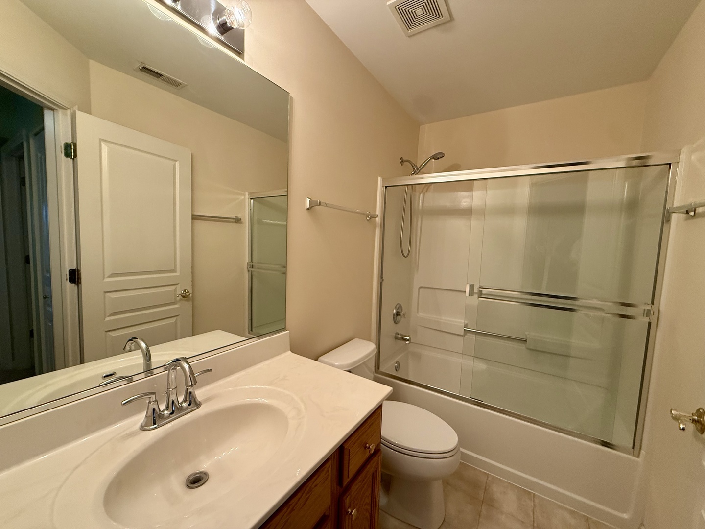 3123 Ollerton Avenue, Aurora, IL 60502