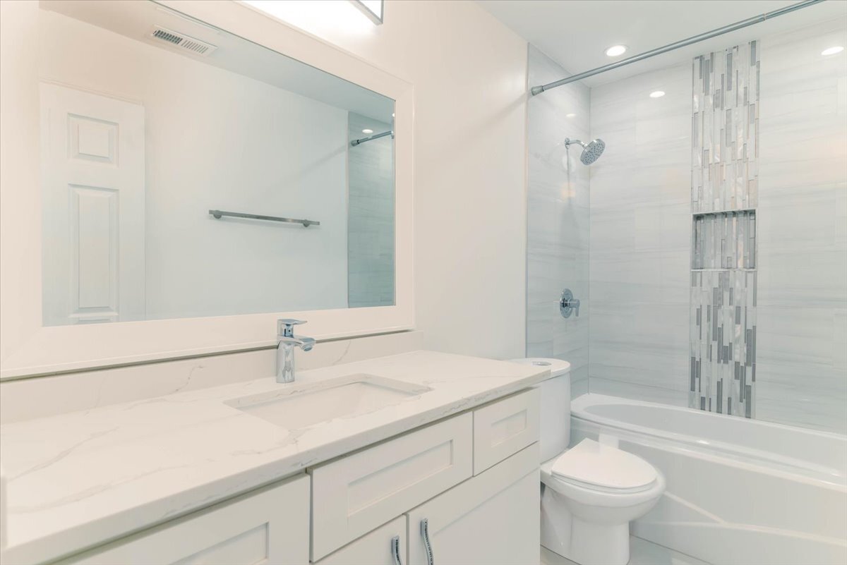 38 E Grandview Drive, South Holland, IL 60473