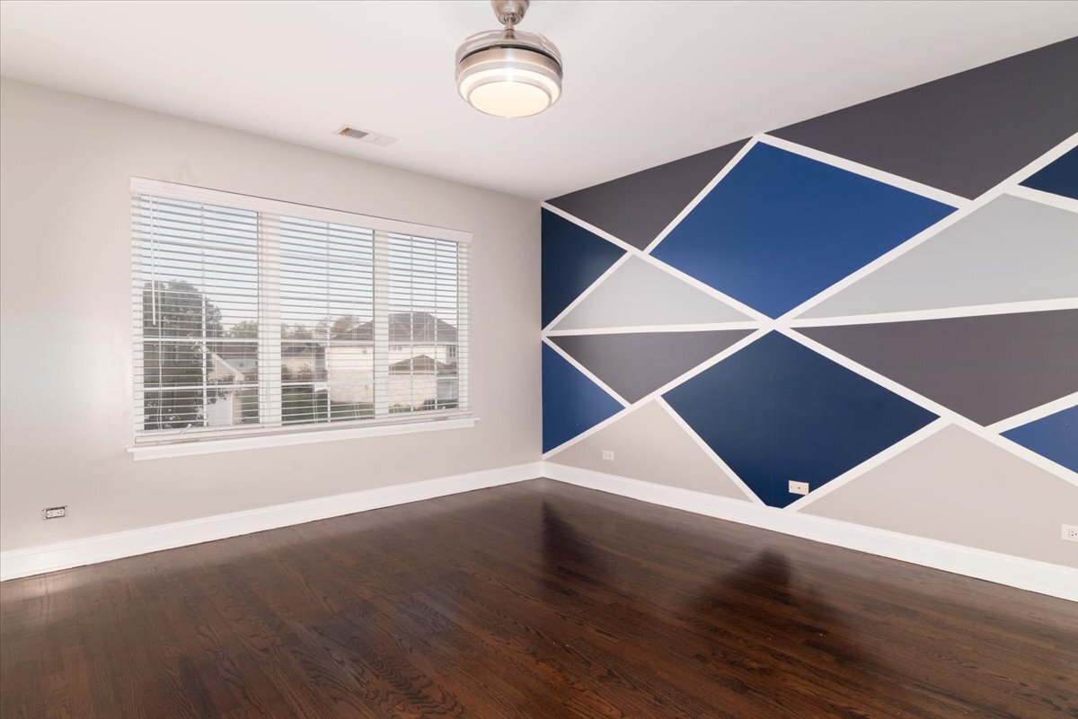 38 E Grandview Drive, South Holland, IL 60473