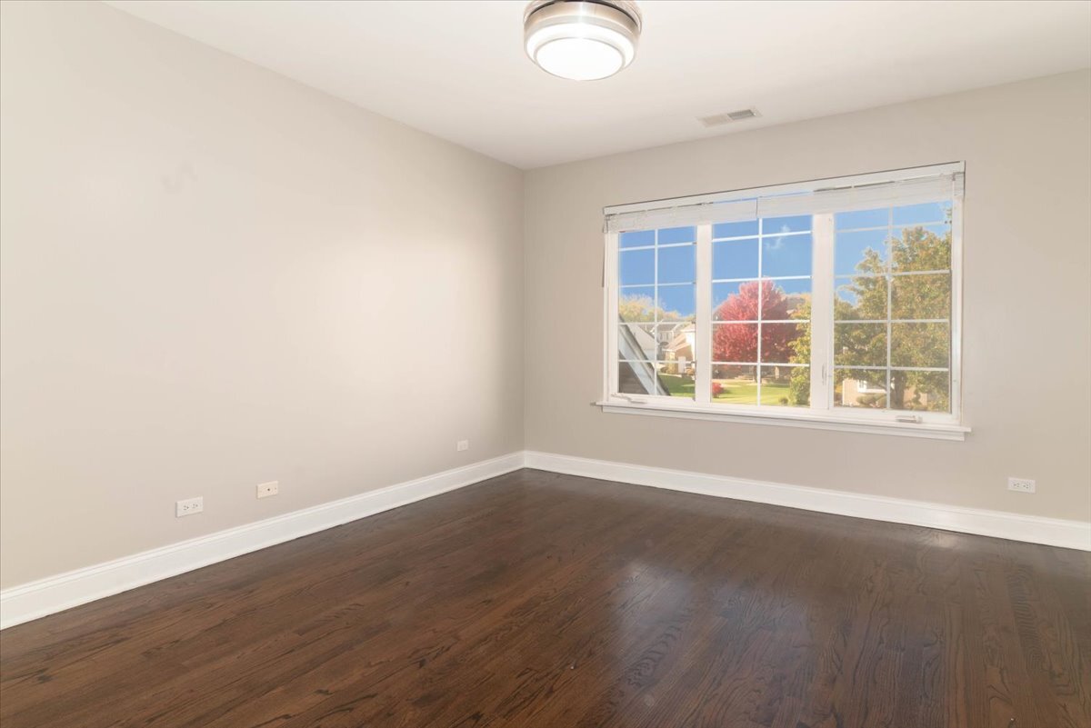 38 E Grandview Drive, South Holland, IL 60473