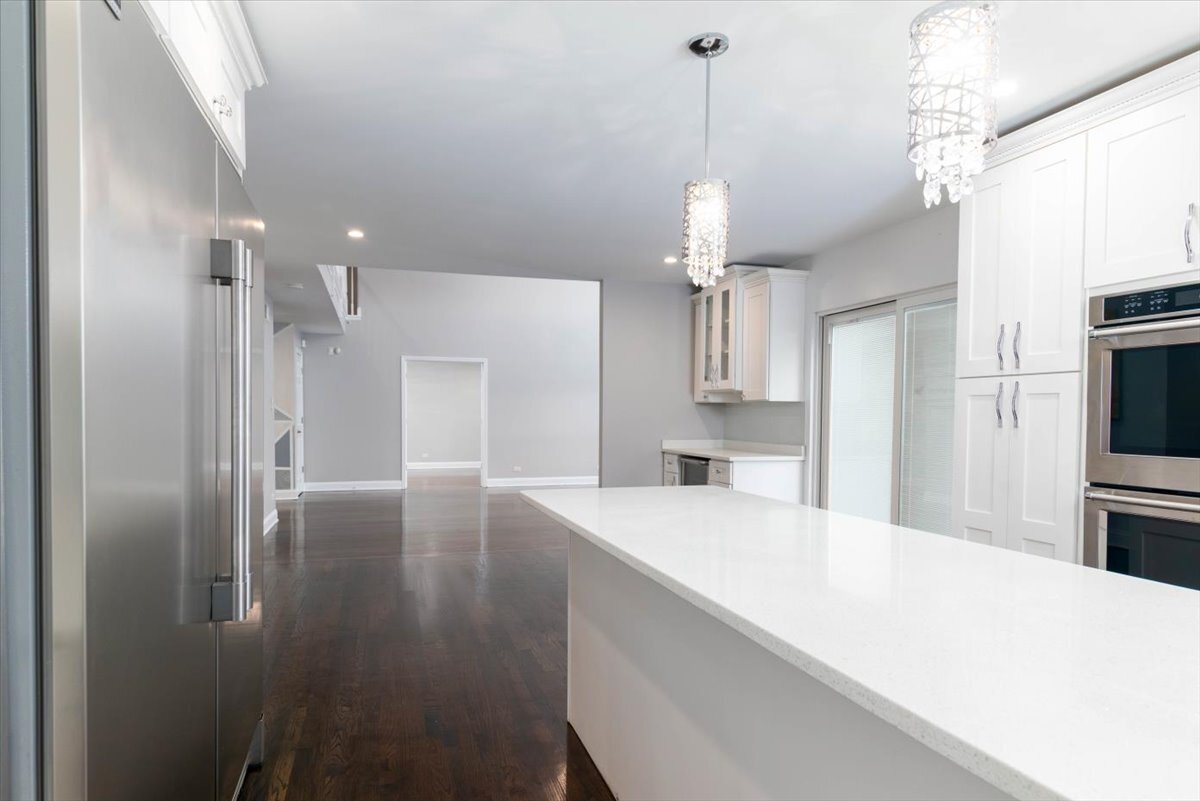 38 E Grandview Drive, South Holland, IL 60473