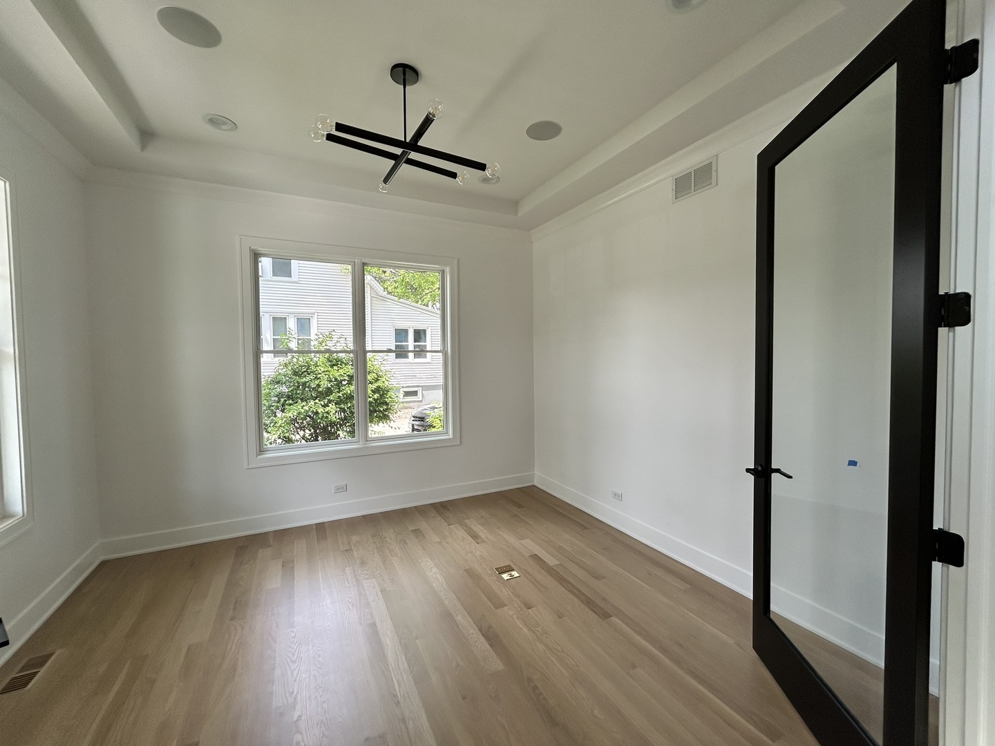 444 E Schiller Street, Elmhurst, IL 60126