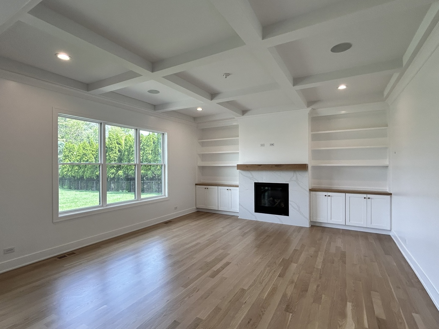 444 E Schiller Street, Elmhurst, IL 60126