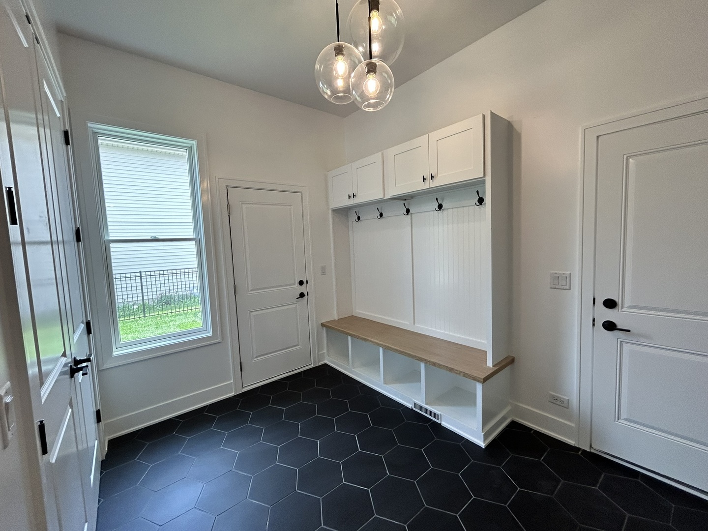 444 E Schiller Street, Elmhurst, IL 60126