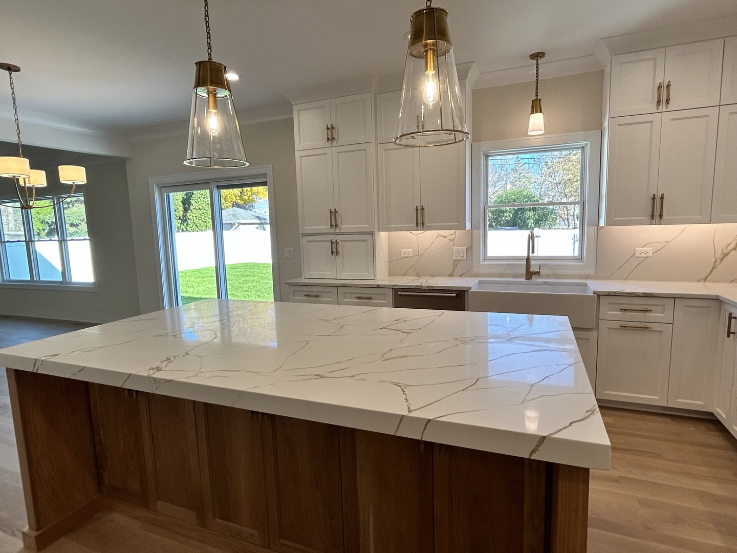 444 E Schiller Street, Elmhurst, IL 60126