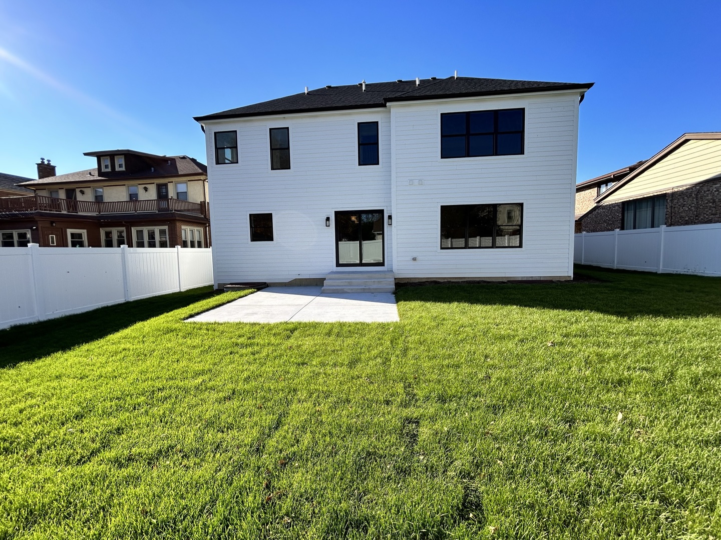 444 E Schiller Street, Elmhurst, IL 60126