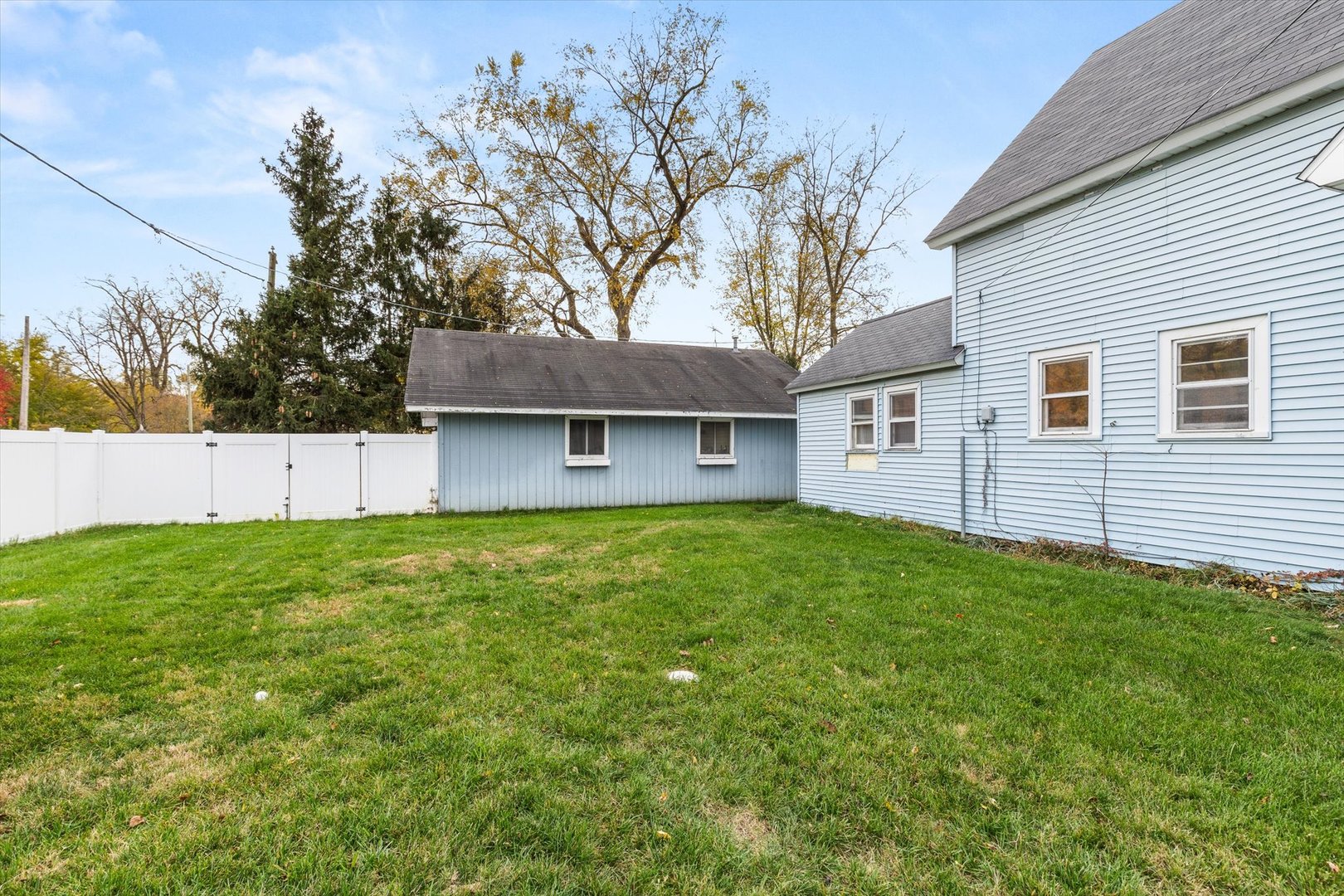 102 Waverly Street, Essex, IL 60935