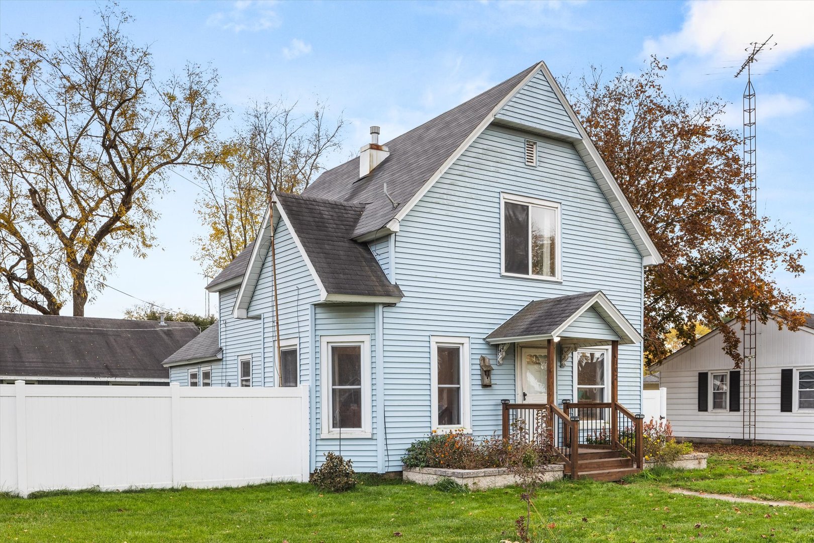 102 Waverly Street, Essex, IL 60935