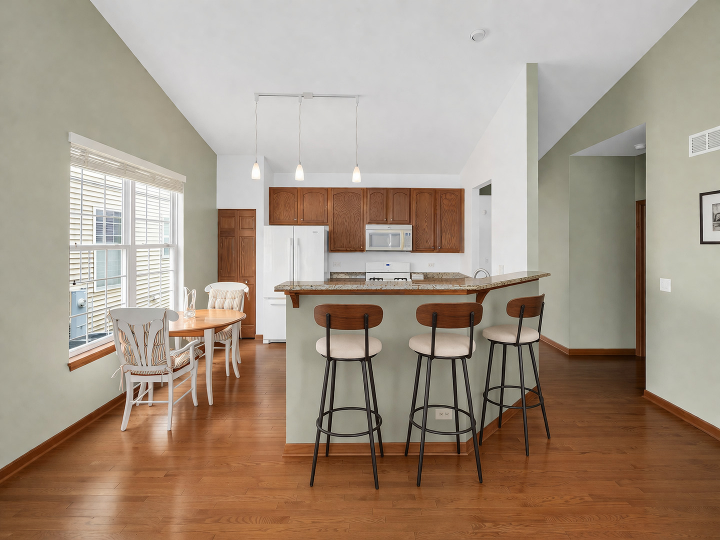 1842 Highbury Lane, Aurora, IL 60502