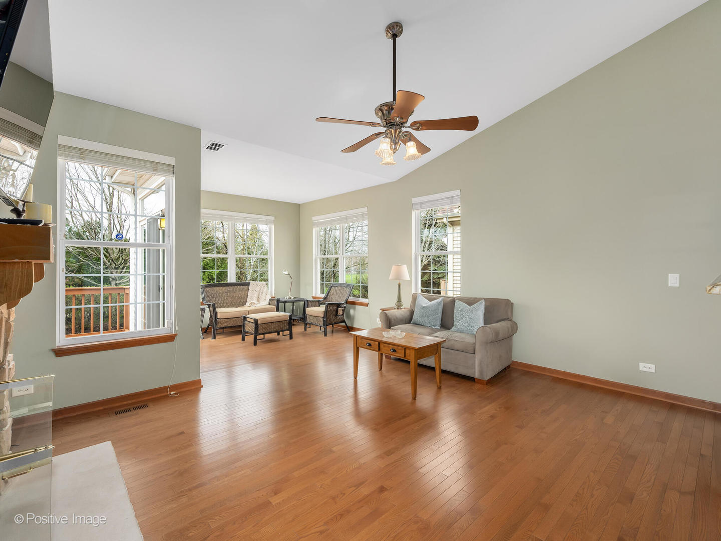 1842 Highbury Lane, Aurora, IL 60502