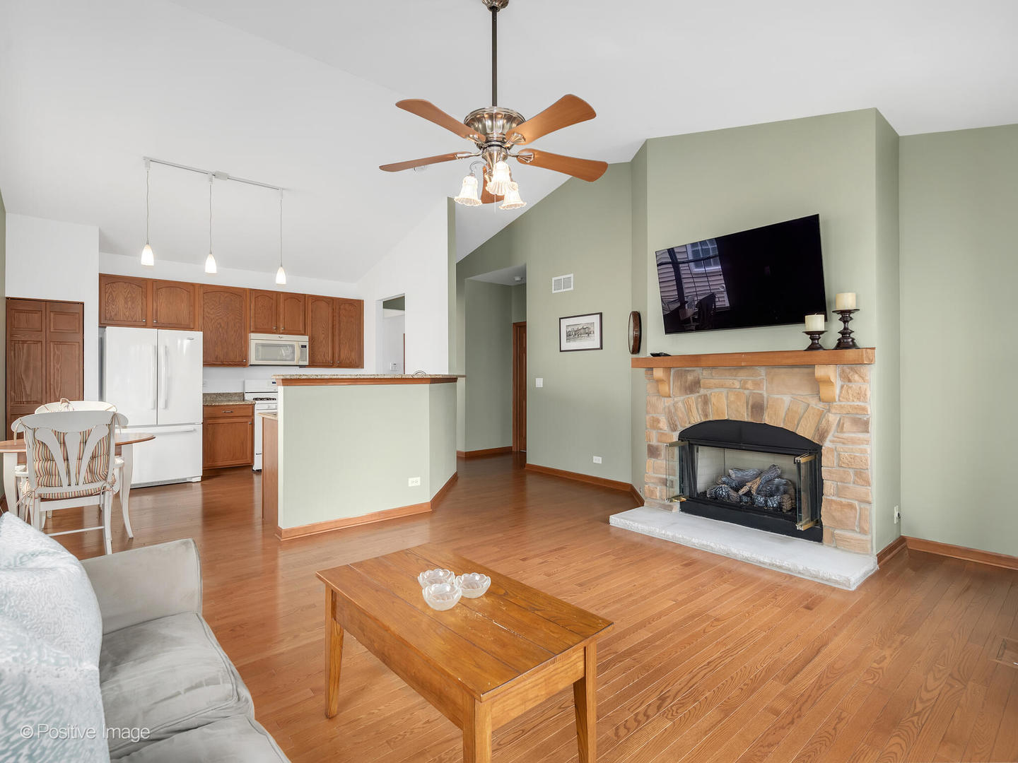 1842 Highbury Lane, Aurora, IL 60502