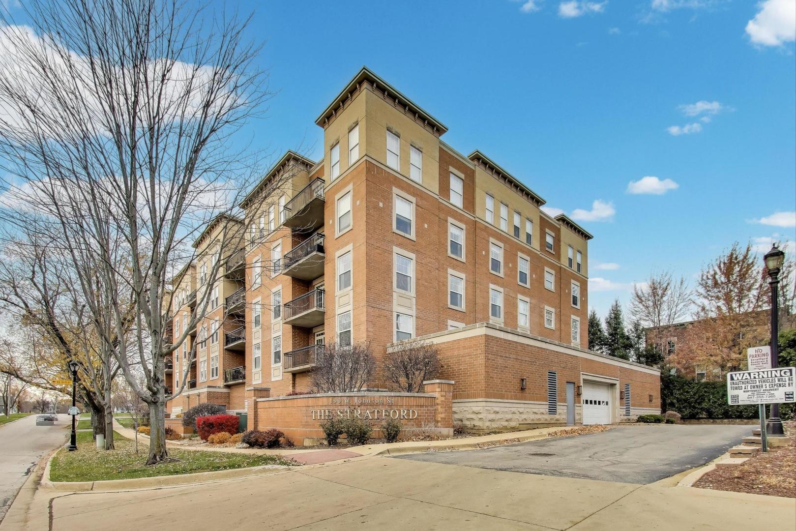 190 W Johnson Street #303, Palatine, IL 60067