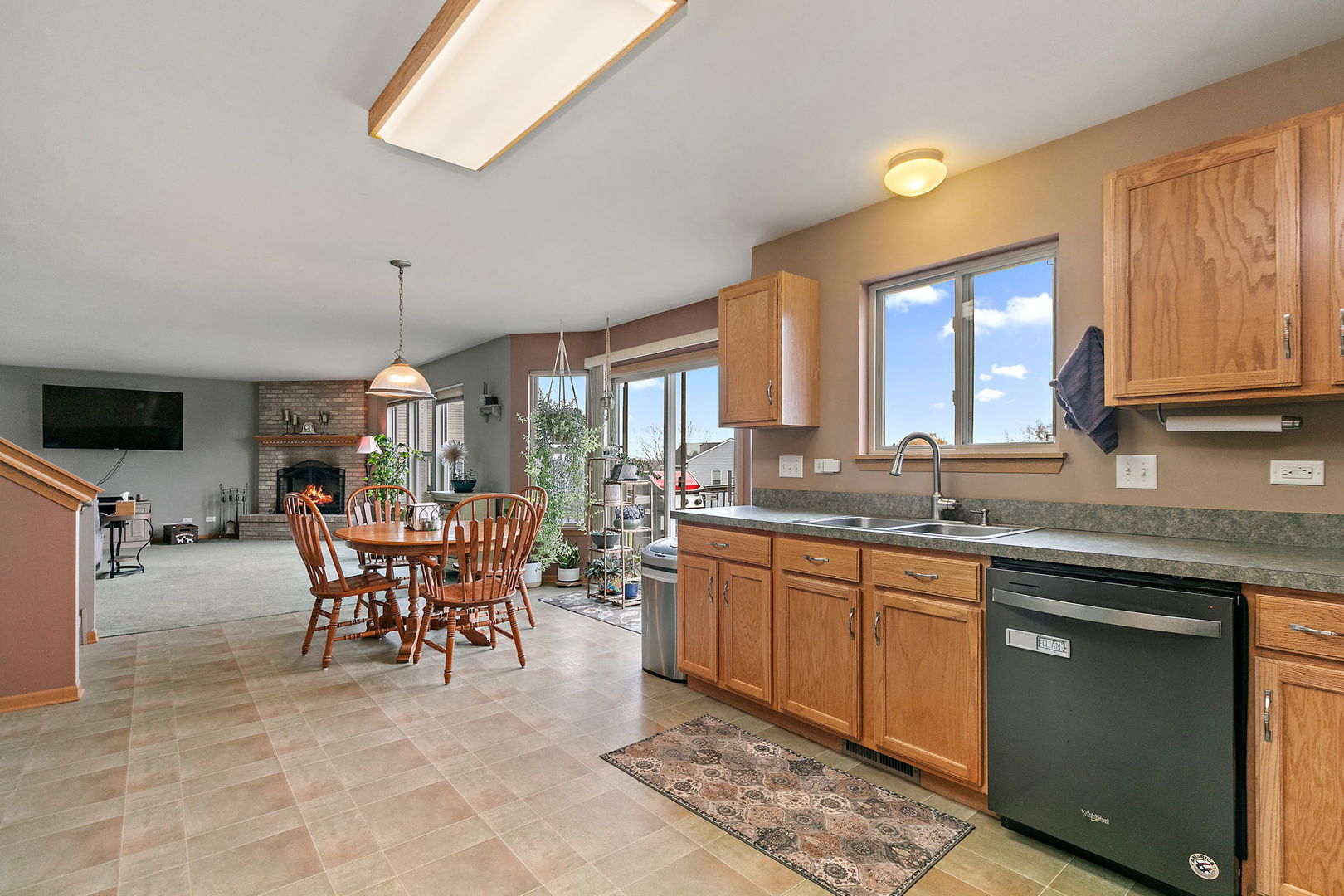 489 spring Drive, Marengo, IL 60152