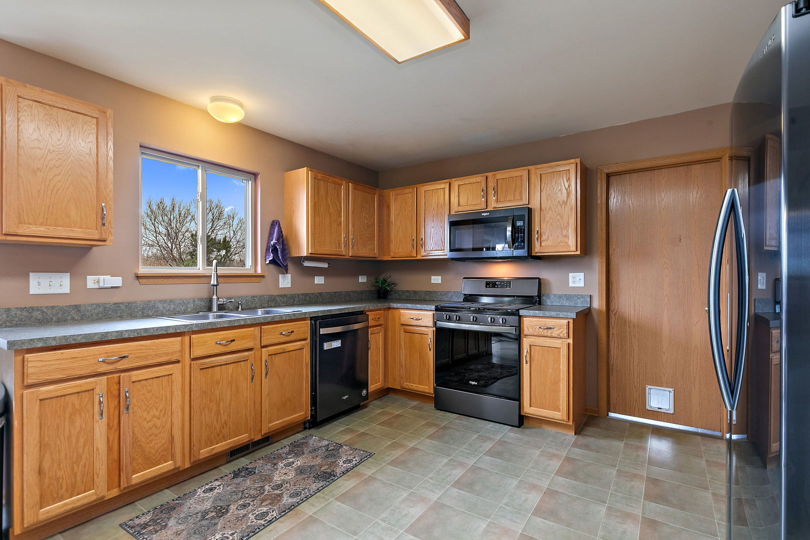 489 spring Drive, Marengo, IL 60152