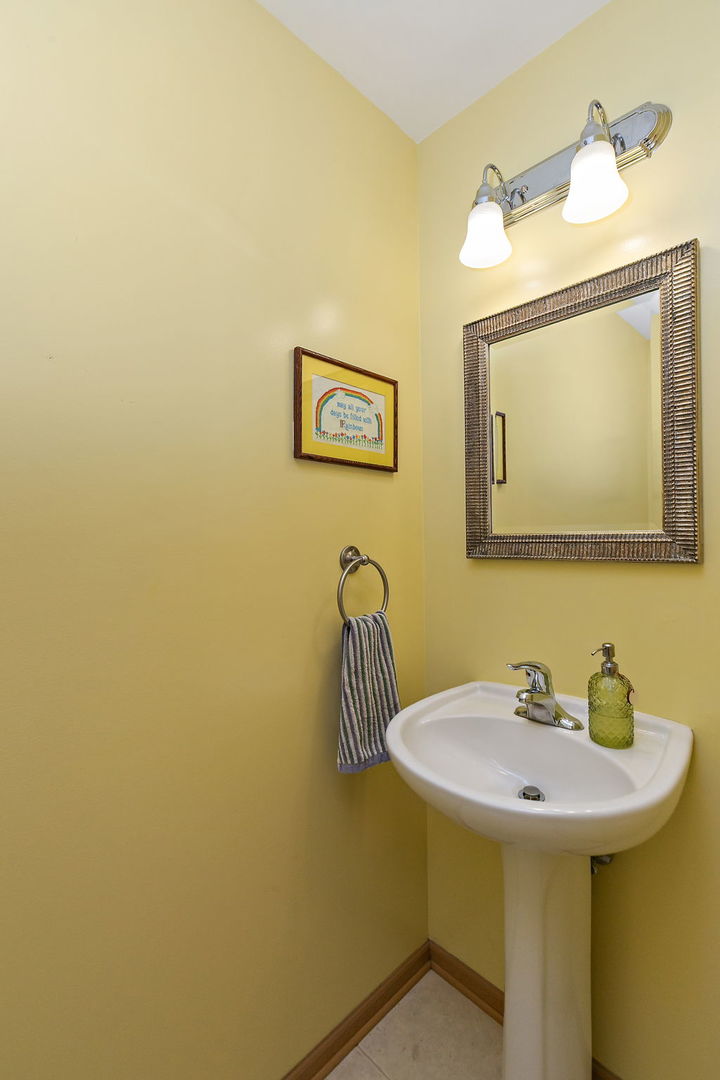 489 spring Drive, Marengo, IL 60152