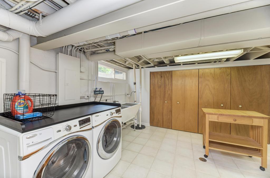 22W425 Broker Road, Medinah, IL 60157