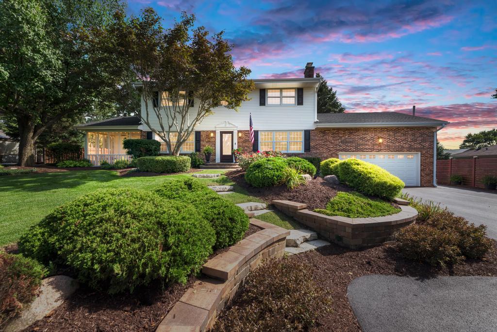 22W425 Broker Road, Medinah, IL 60157