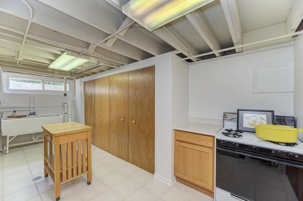 22W425 Broker Road, Medinah, IL 60157