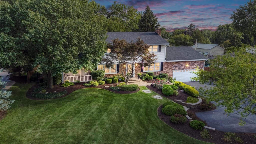 22W425 Broker Road, Medinah, IL 60157