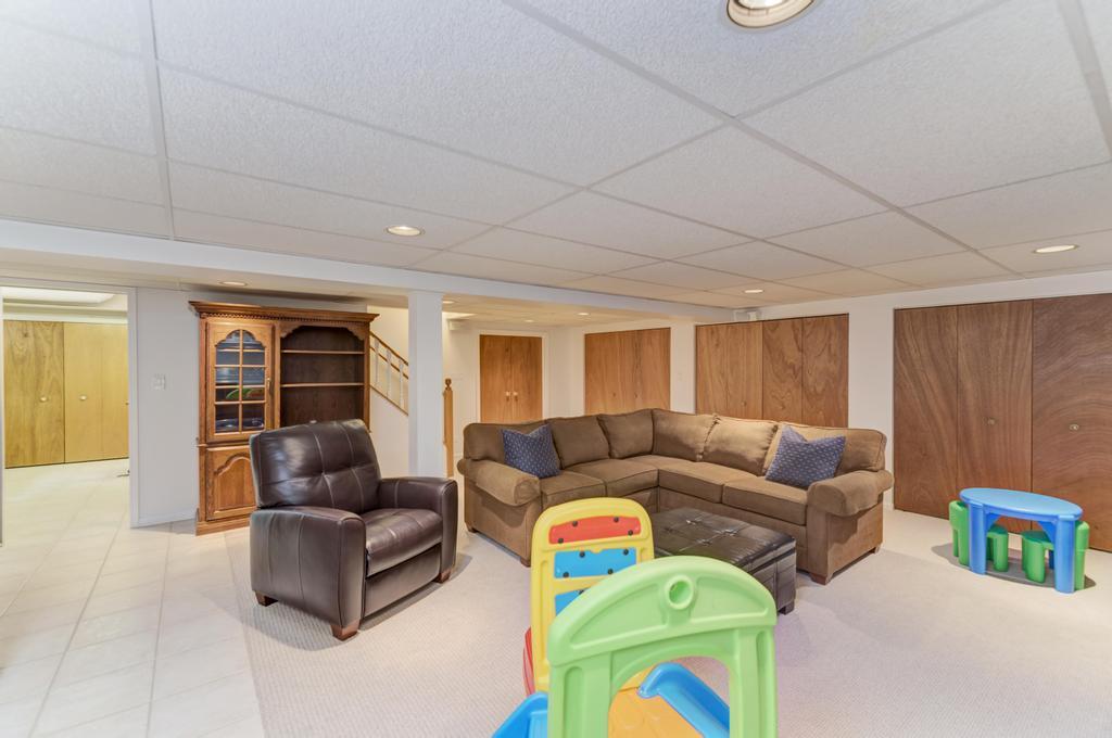 22W425 Broker Road, Medinah, IL 60157