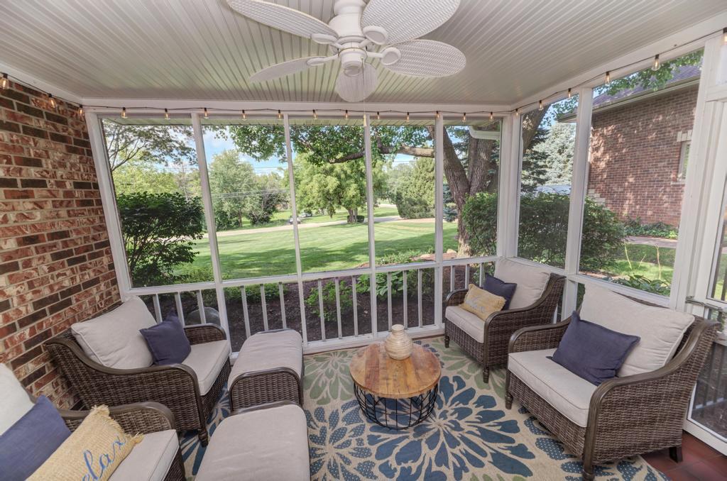 22W425 Broker Road, Medinah, IL 60157