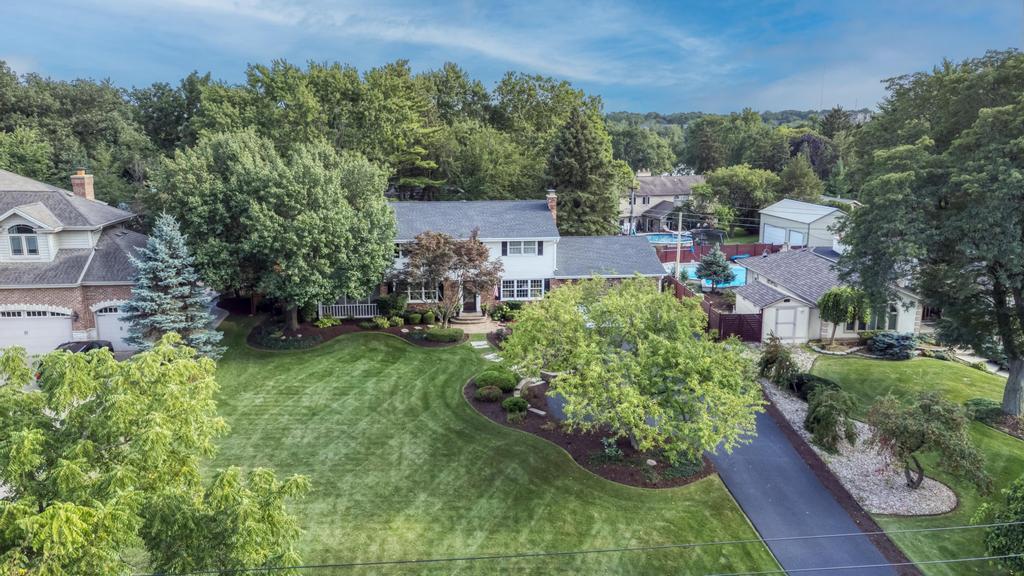 22W425 Broker Road, Medinah, IL 60157