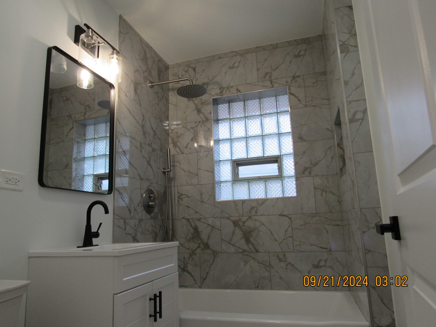 5423 N Sawyer Avenue, Chicago, IL 60625