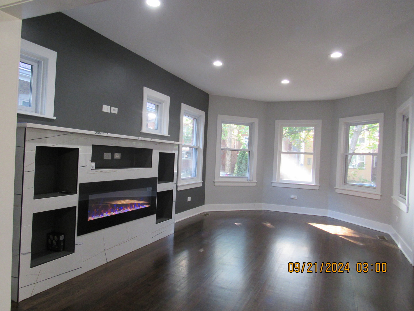 5423 N Sawyer Avenue, Chicago, IL 60625