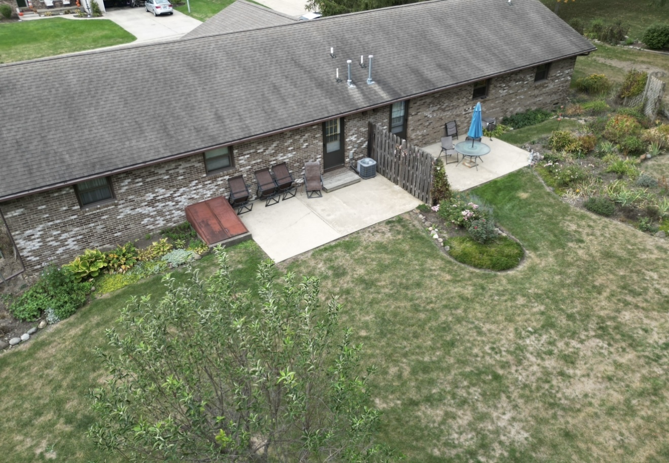 112-114 wright Drive, Utica, IL 61373