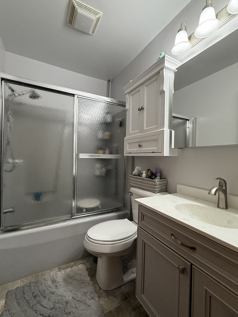 112-114 wright Drive, Utica, IL 61373