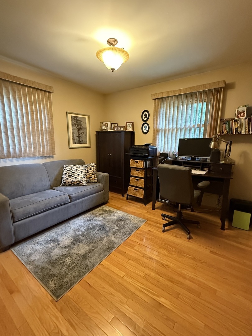 112-114 wright Drive, Utica, IL 61373