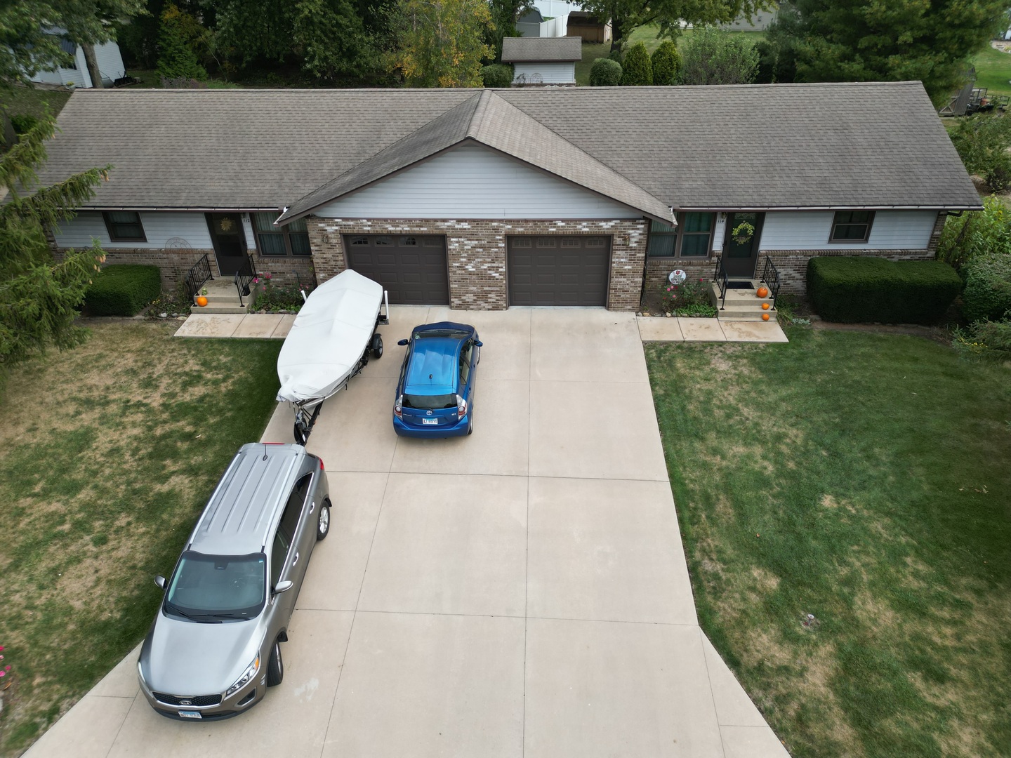 112-114 wright Drive, Utica, IL 61373