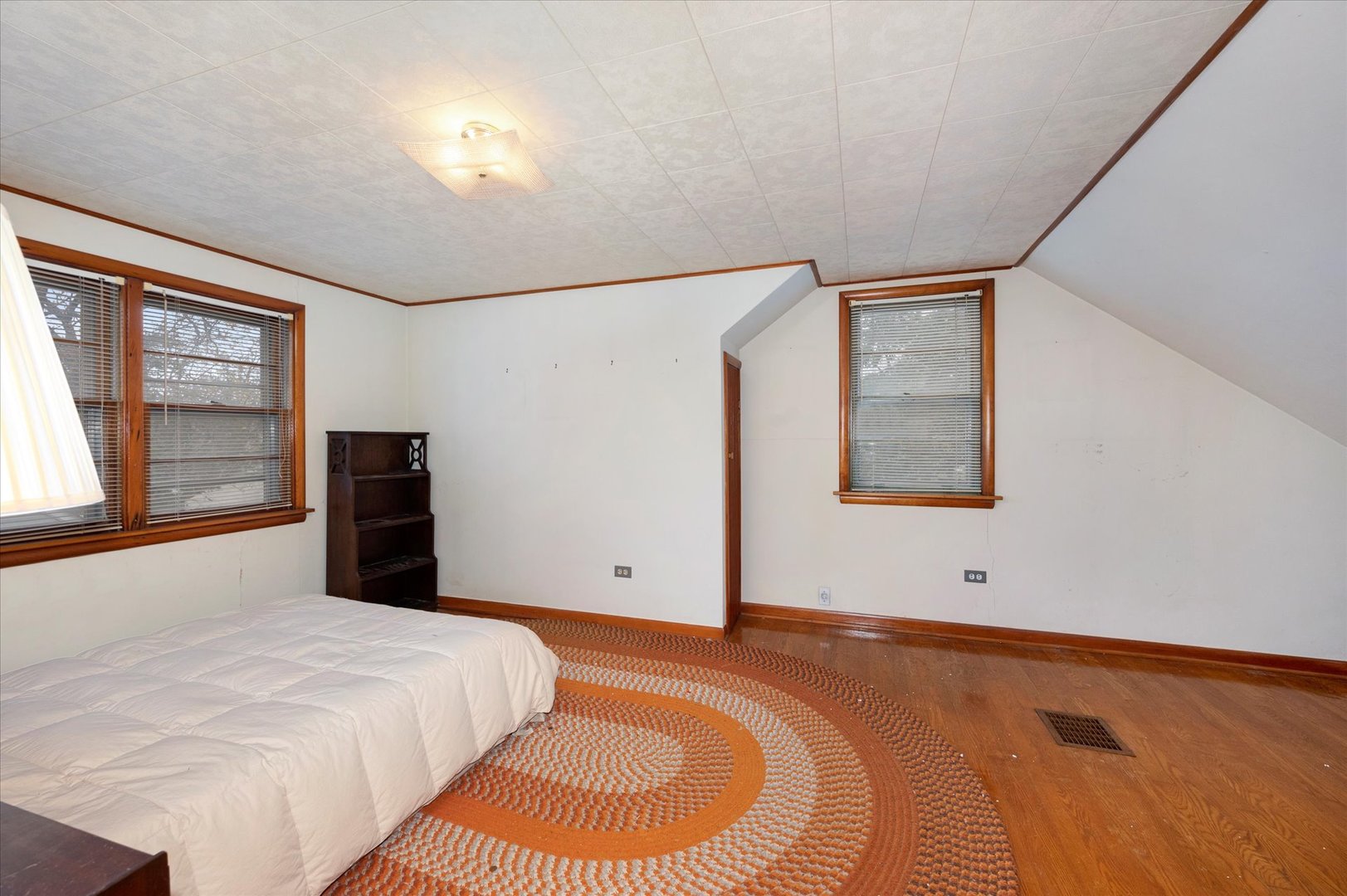 2618 Hawthorne Street, Franklin Park, IL 60131