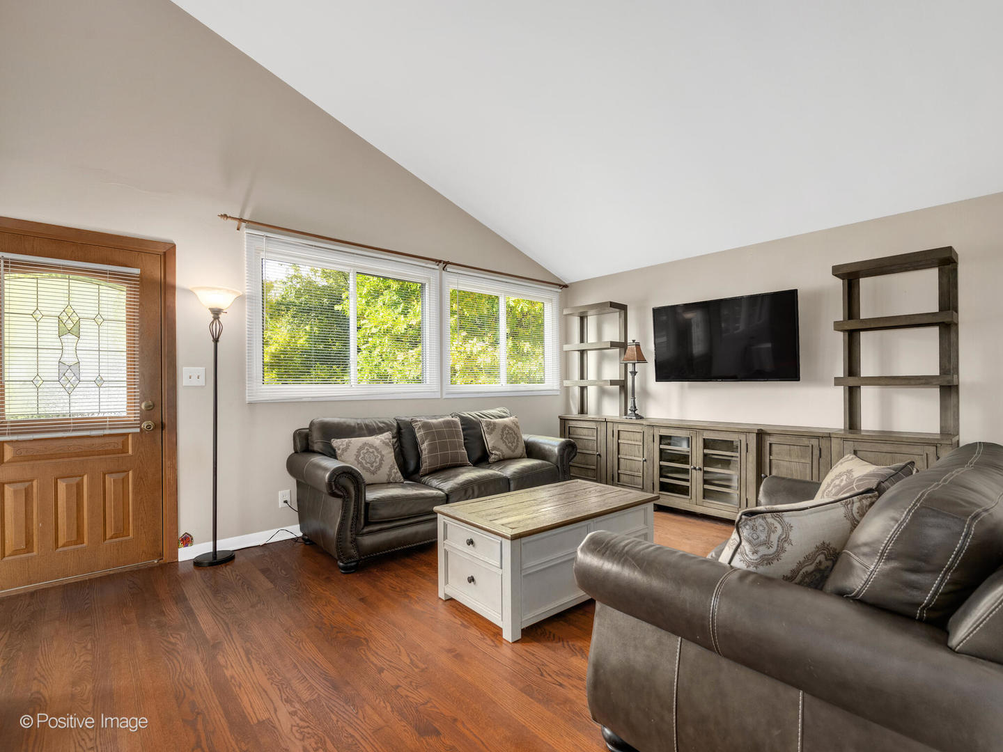 6029 Pershing Avenue, Downers Grove, IL 60516