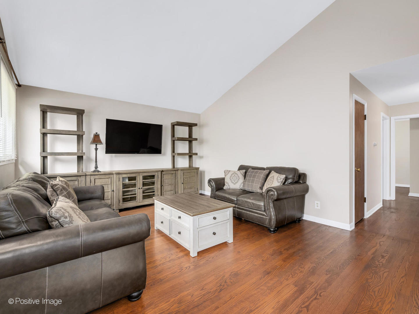 6029 Pershing Avenue, Downers Grove, IL 60516