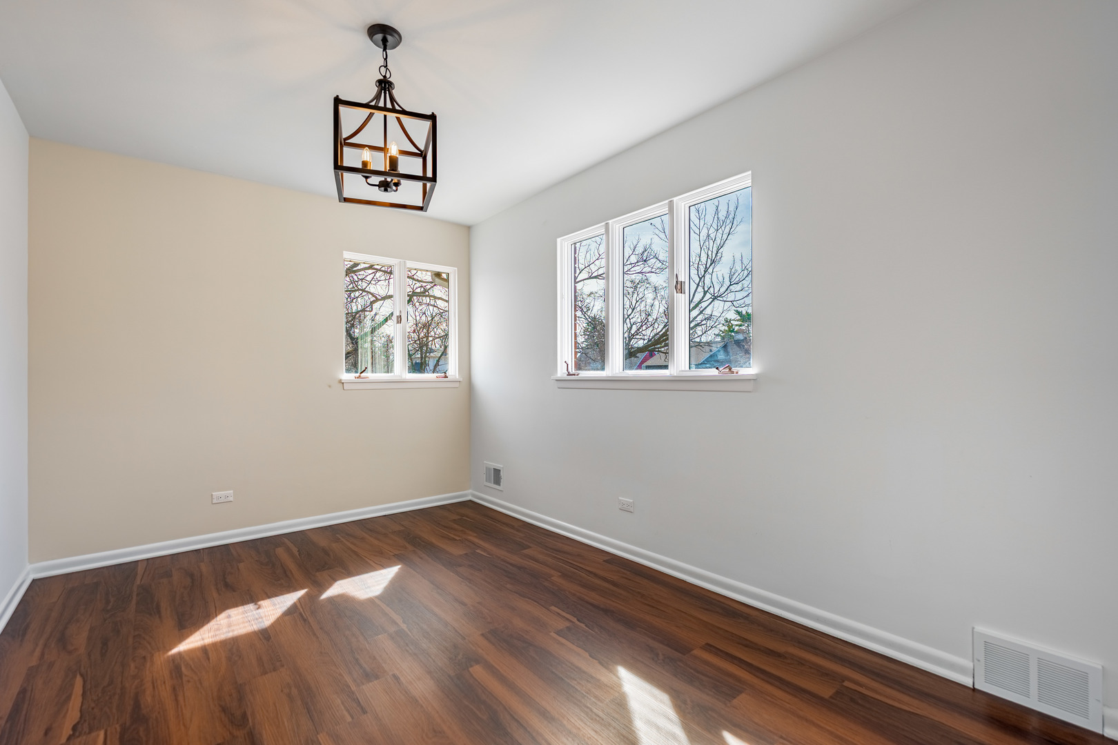 4313 Elm Avenue, Lyons, IL 60534