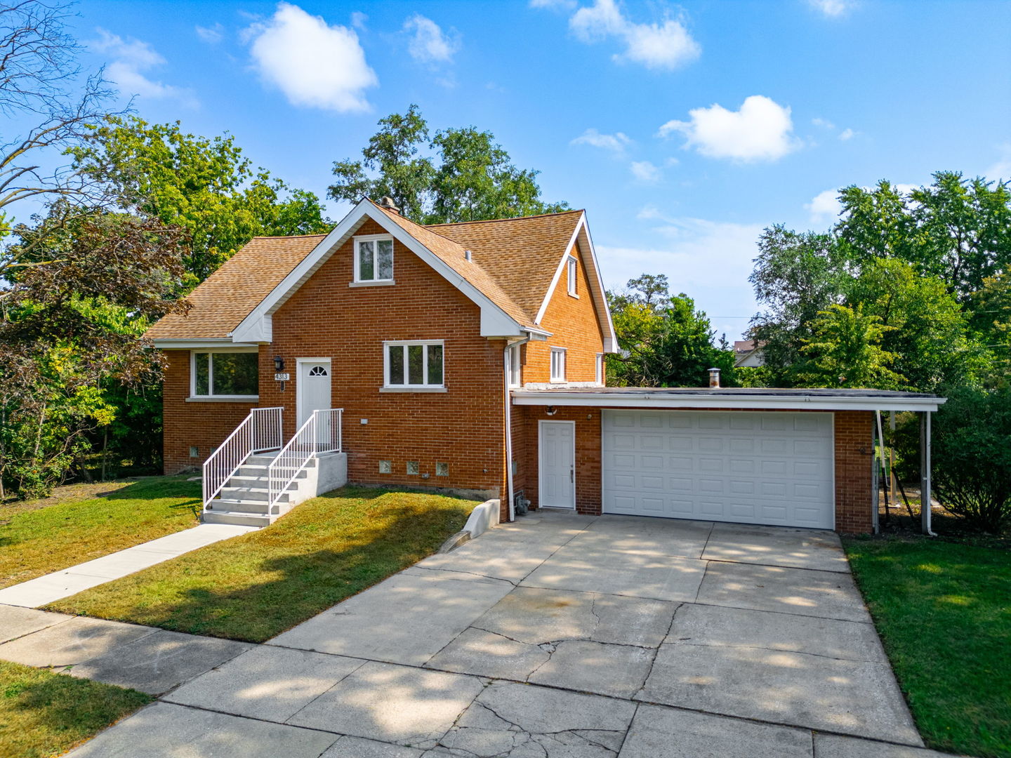 4313 Elm Avenue, Lyons, IL 60534